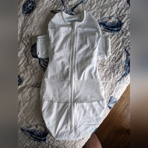Snoo swaddle size M